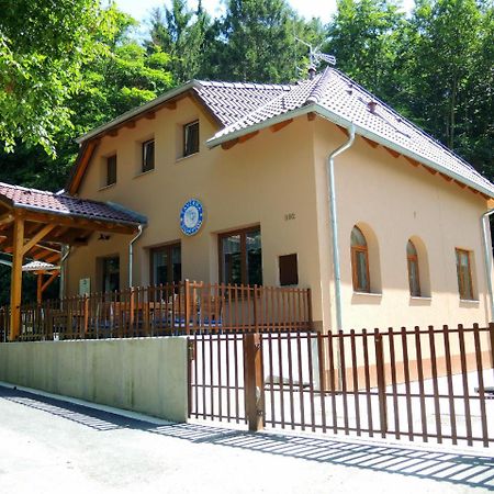 Penzion Pod Kartouzkou Dolany  외부 사진